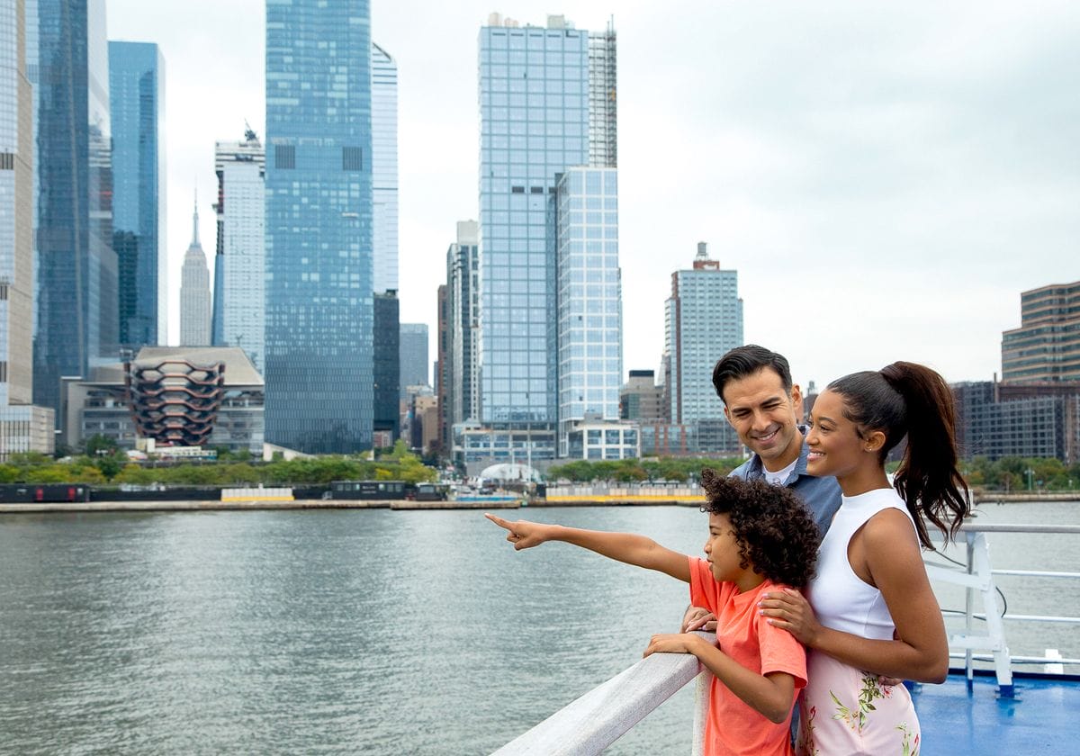 Bateaux New York Easter Premier Plus Brunch Cruise