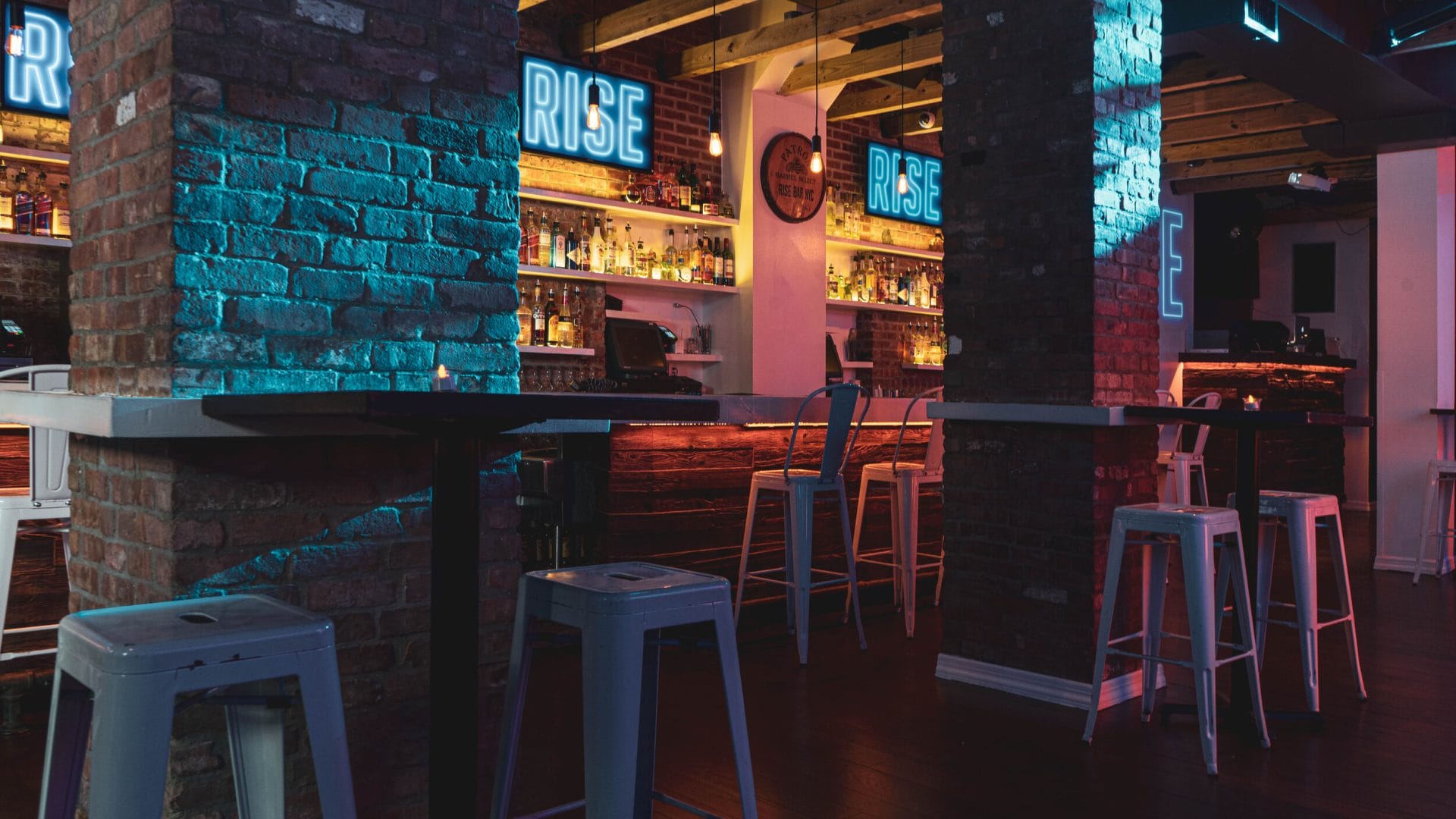 The Rise Bar | Happy Hour
