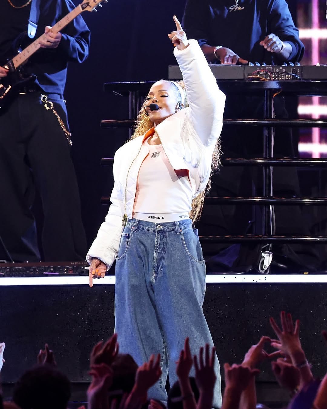 Janet Jackson returns to spotlight at 2025 AMAs with Icon Award