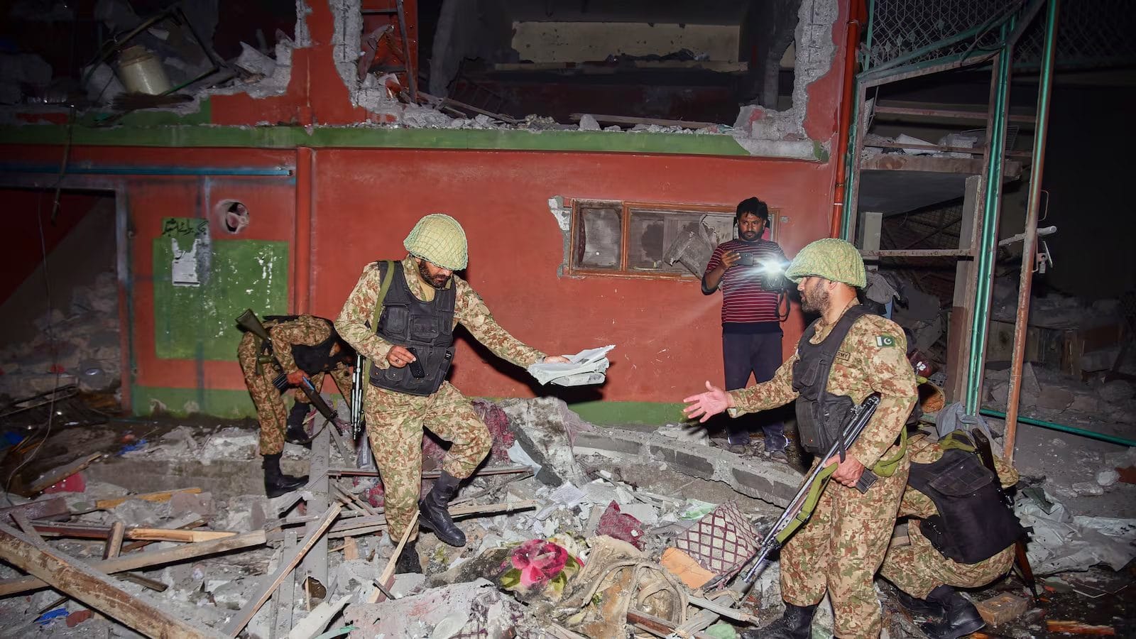 India and Pakistan Clash After New Missile Strikes