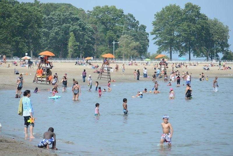 Wide shot of Orchard Beach