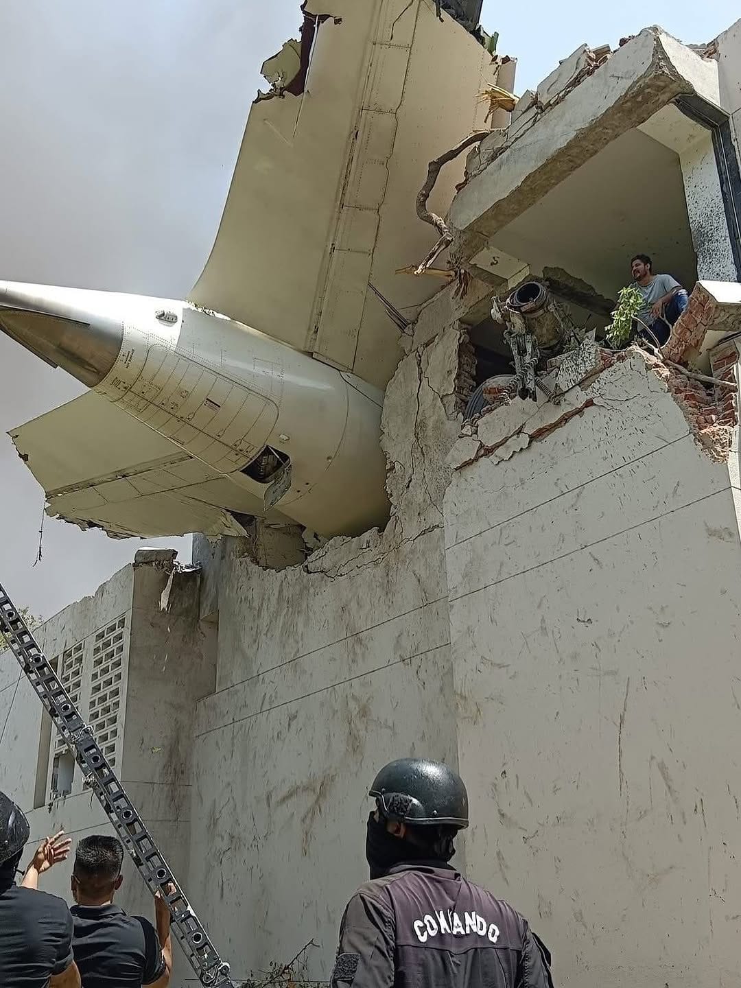 242 Dead as Air India Jet Crashes After Takeoff in Ahmedabad