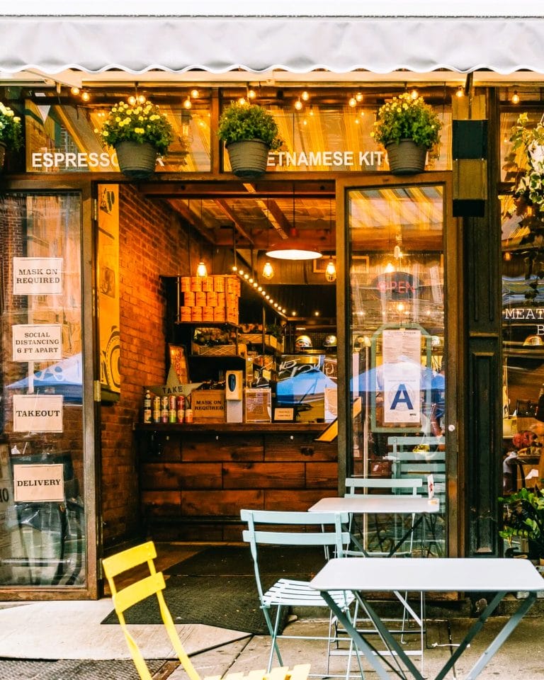 15+ Hole-in-the-Wall Spots in NYC Locals Swear By