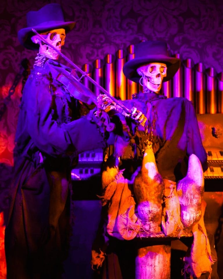 15 Unique Halloween Date Ideas in NYC for a Spooky Night Out
