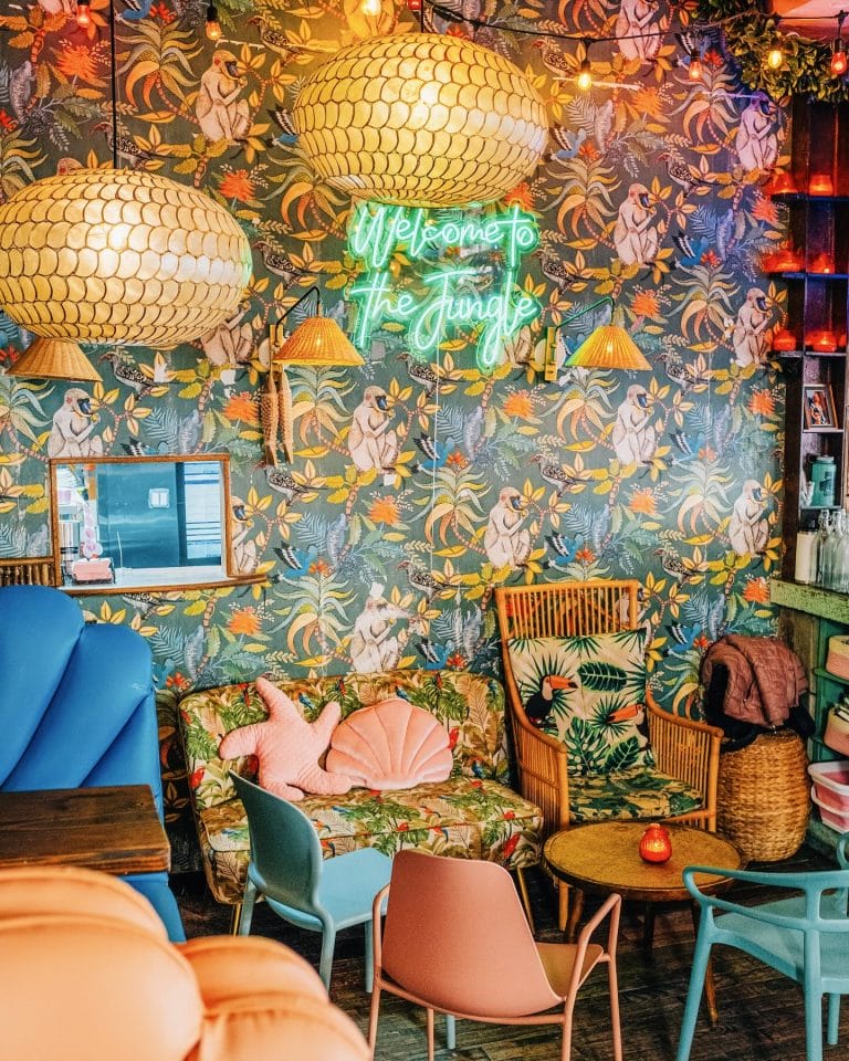 21 Best Themed Bars & Restaurants in NYC for a Unique Night Out (2025)