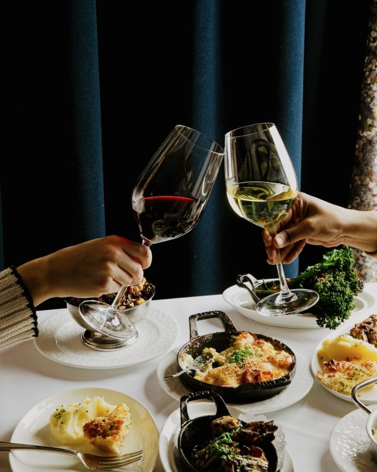 20+ Best NYE Dinners NYC 2025 (Manhatta, Tavern)