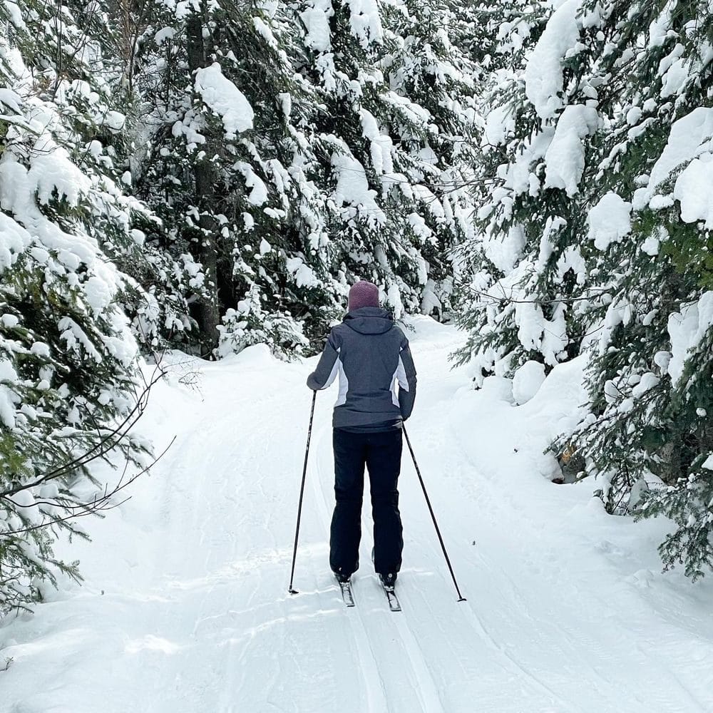 best places to go snowshoeing in New York